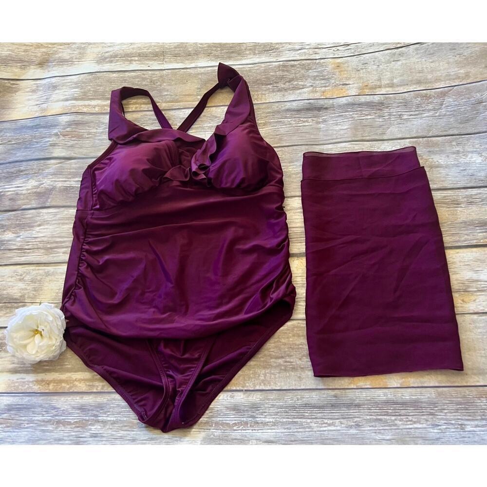 STUNNING SWIMSUIT & BEACH WRAP - Picture 2 of 11